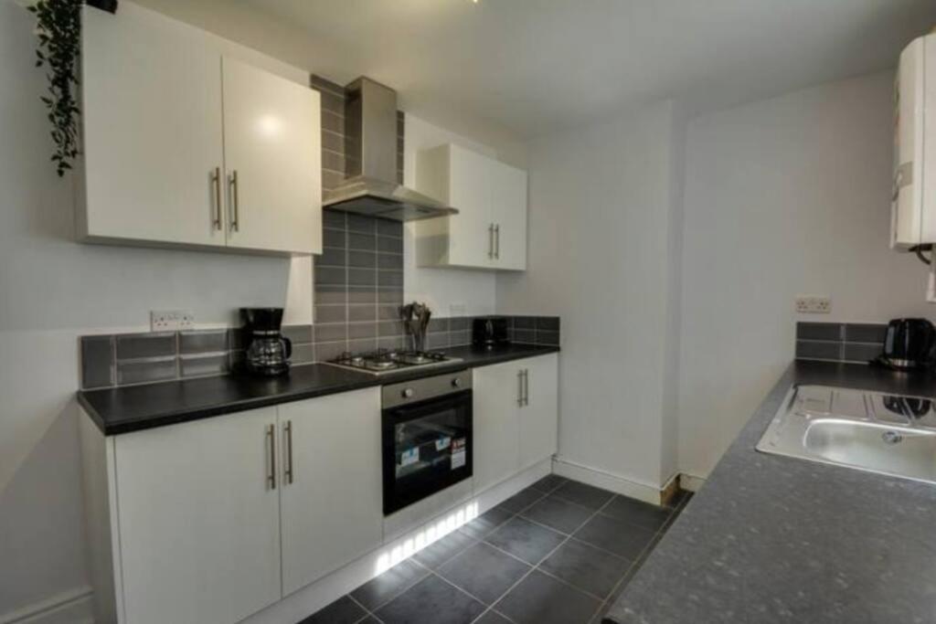 Antonio Str Liverpool 6 Beds Zewnętrze zdjęcie